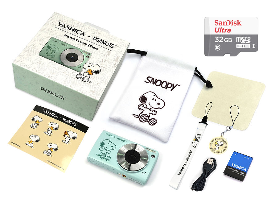 YASHICA x Peanuts Snoopy Digital Camera