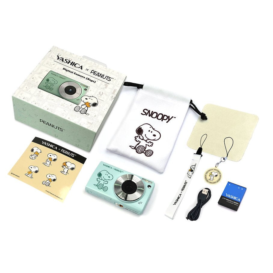 YASHICA x Peanuts Snoopy Digital Camera