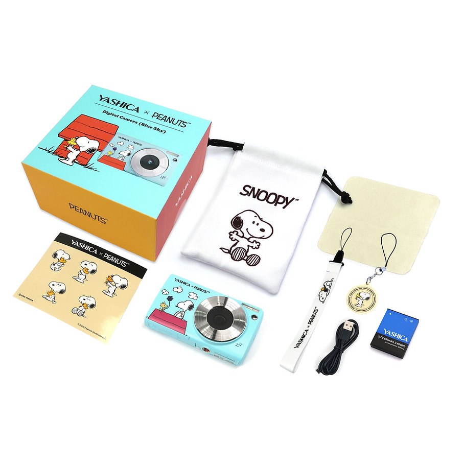 YASHICA x Peanuts Snoopy Digital Camera