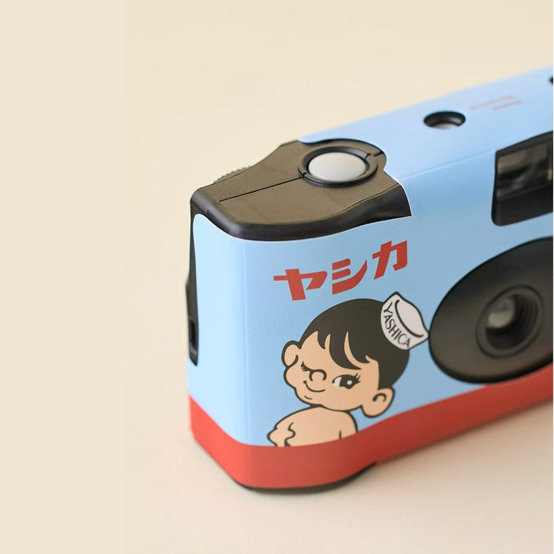 YASHICA 35mm Single Use Film Camera (Classic YASHICA Boy)